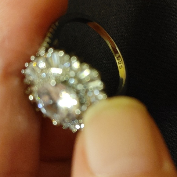 New  large cz cluster sterling silver ring - Picture 10 of 12